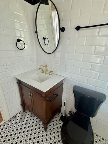 706 Gloucester Street A, Brunswick, GA 31520