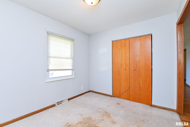 2256 WASHINGTON Road, Washington, IL 61571