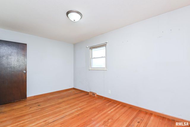 2256 WASHINGTON Road, Washington, IL 61571