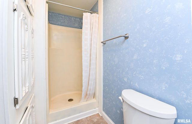 2256 WASHINGTON Road, Washington, IL 61571