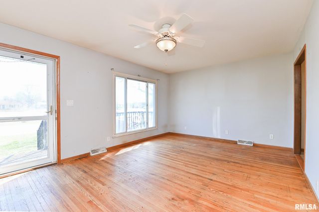 2256 WASHINGTON Road, Washington, IL 61571