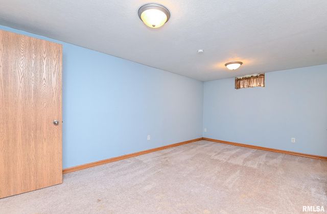 2256 WASHINGTON Road, Washington, IL 61571