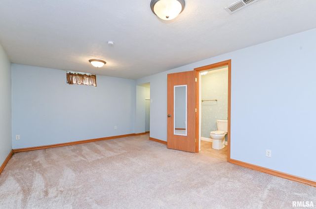 2256 WASHINGTON Road, Washington, IL 61571