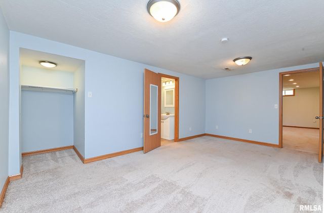 2256 WASHINGTON Road, Washington, IL 61571