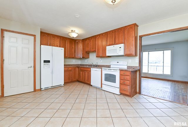 2256 WASHINGTON Road, Washington, IL 61571