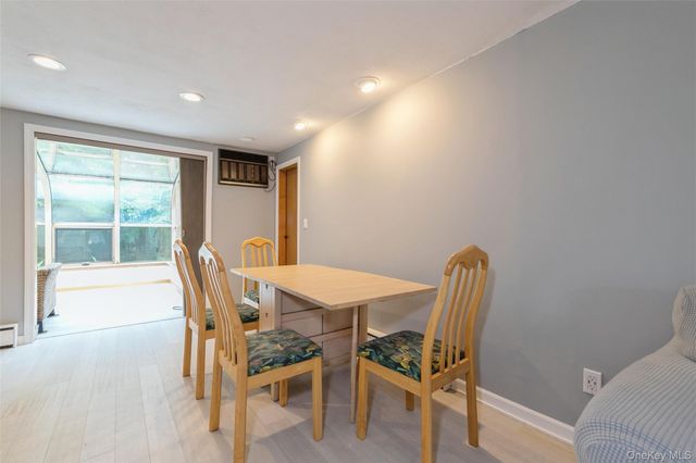 28 Campus Lane, Ronkonkoma, NY 11779