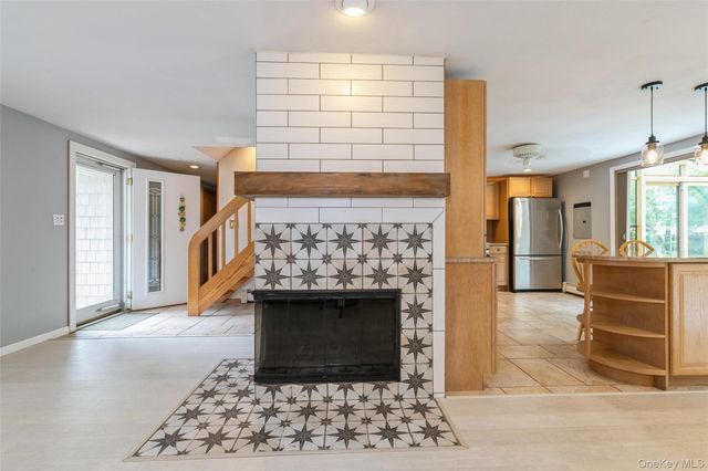 28 Campus Lane, Ronkonkoma, NY 11779