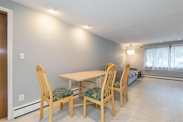 28 Campus Lane, Ronkonkoma, NY 11779