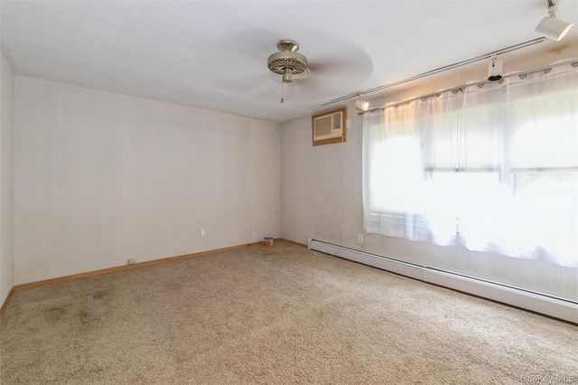 28 Campus Lane, Ronkonkoma, NY 11779