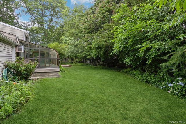 28 Campus Lane, Ronkonkoma, NY 11779