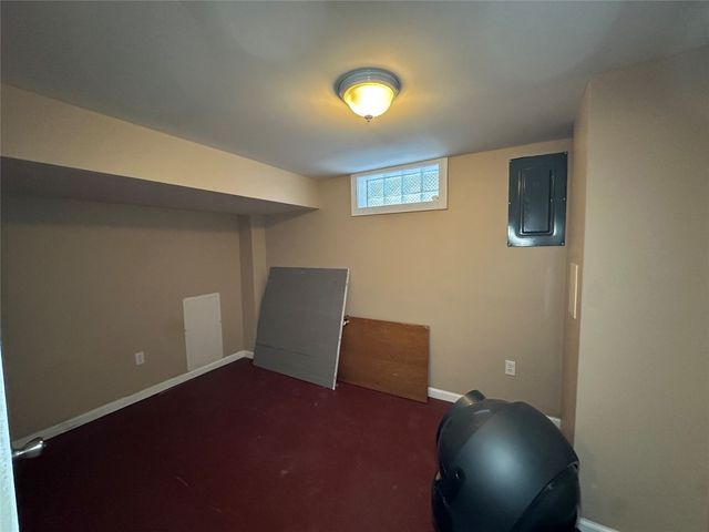 1630 W 21ST Street, Erie, PA 16502