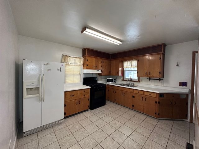 1630 W 21ST Street, Erie, PA 16502