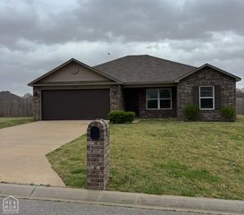 100 Clark, Brookland, AR 72417