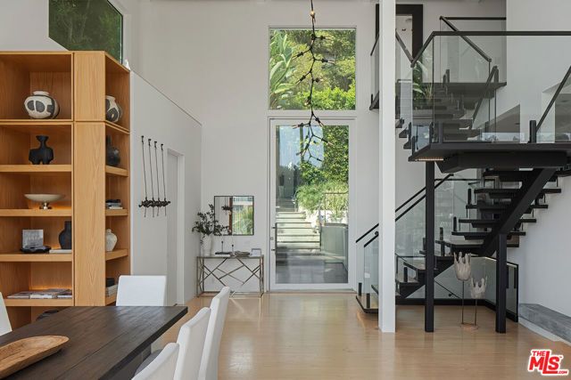 9340 Readcrest Drive, Beverly Hills, CA 90210