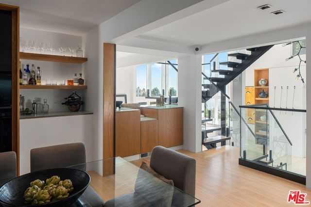 9340 Readcrest Drive, Beverly Hills, CA 90210