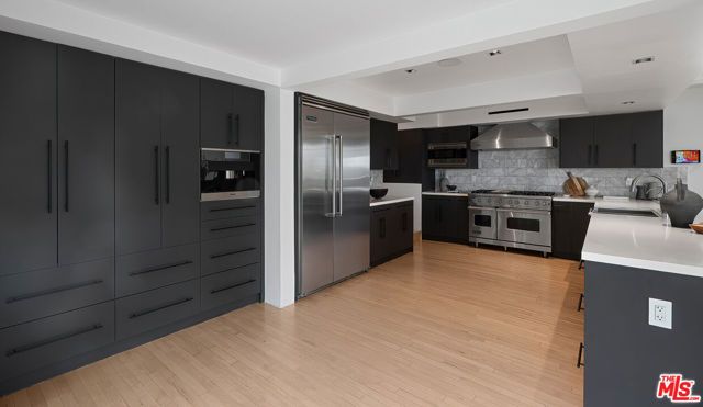 9340 Readcrest Drive, Beverly Hills, CA 90210
