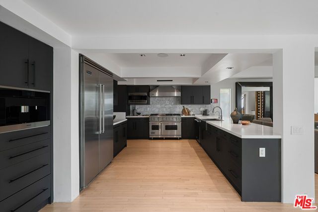 9340 Readcrest Drive, Beverly Hills, CA 90210