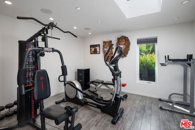 9340 Readcrest Drive, Beverly Hills, CA 90210