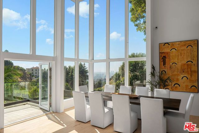 9340 Readcrest Drive, Beverly Hills, CA 90210