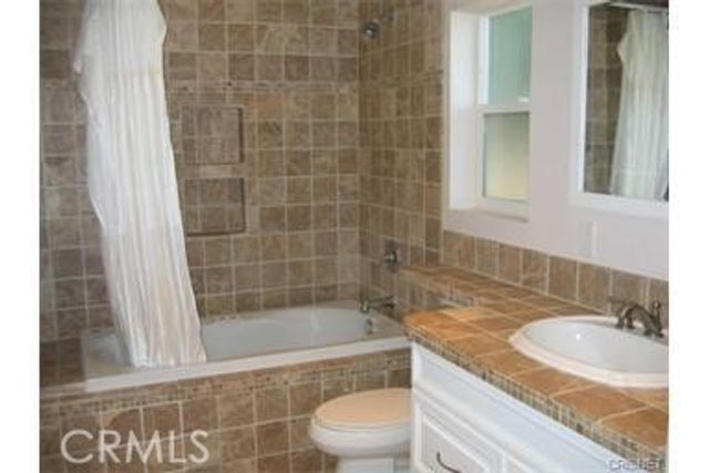 6724 Jumilla Avenue, Winnetka, CA 91306