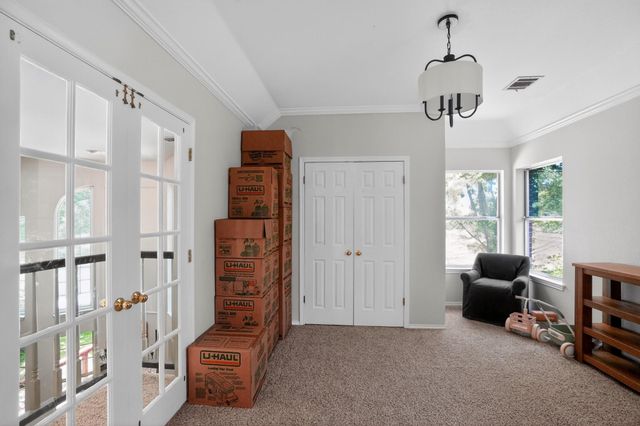 300 N Carriage Hills DR, Georgetown, TX 78626