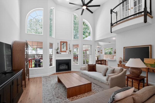 300 N Carriage Hills DR, Georgetown, TX 78626