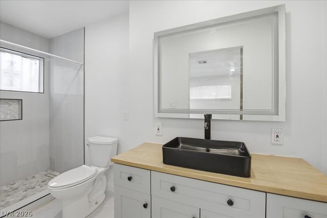 4013 Esmeralda Avenue, Las Vegas, NV 89102