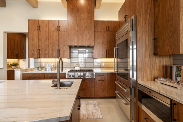 4 Penasco Circle, Santa Fe, NM 87506