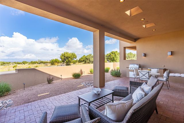 4 Penasco Circle, Santa Fe, NM 87506