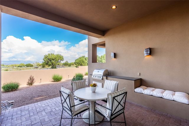 4 Penasco Circle, Santa Fe, NM 87506
