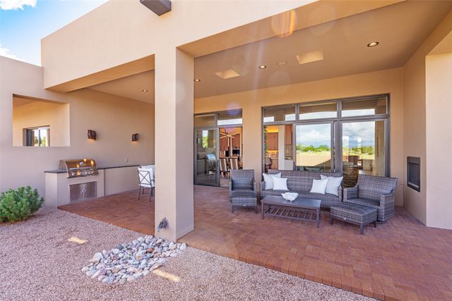 4 Penasco Circle, Santa Fe, NM 87506