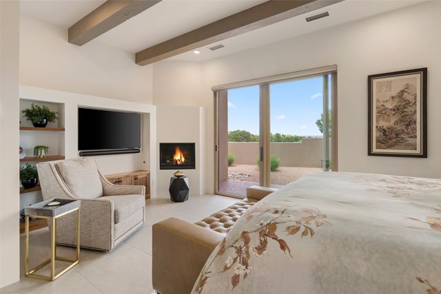 4 Penasco Circle, Santa Fe, NM 87506