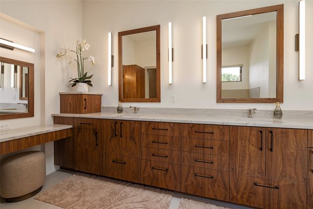 4 Penasco Circle, Santa Fe, NM 87506