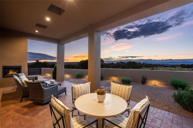 4 Penasco Circle, Santa Fe, NM 87506