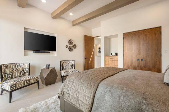 4 Penasco Circle, Santa Fe, NM 87506