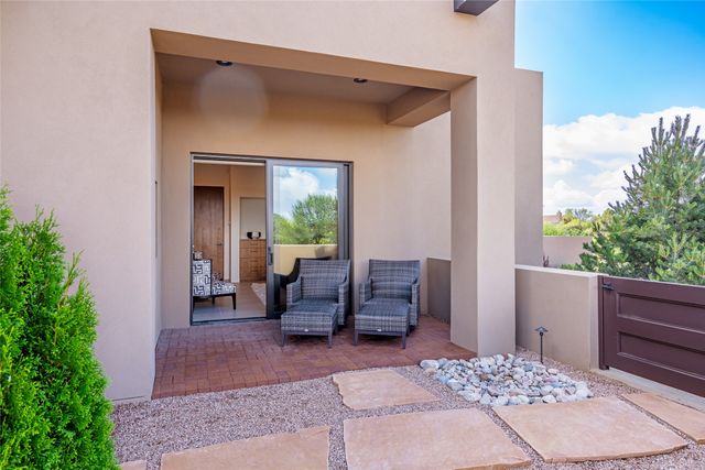 4 Penasco Circle, Santa Fe, NM 87506