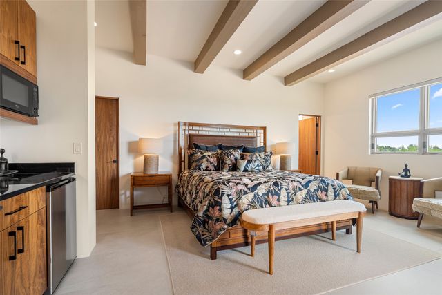 4 Penasco Circle, Santa Fe, NM 87506