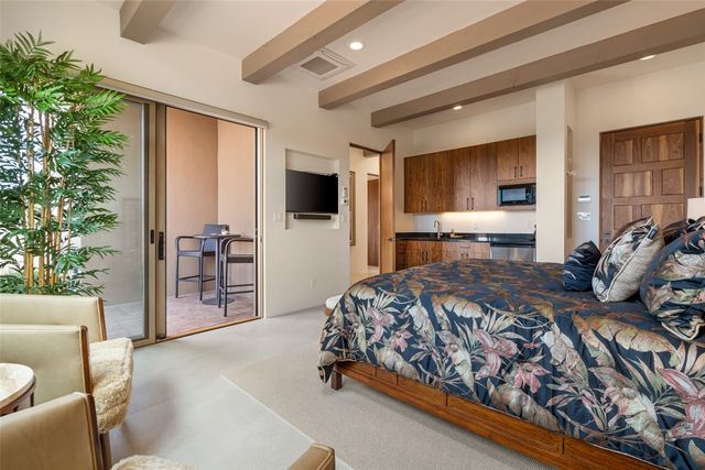 4 Penasco Circle, Santa Fe, NM 87506