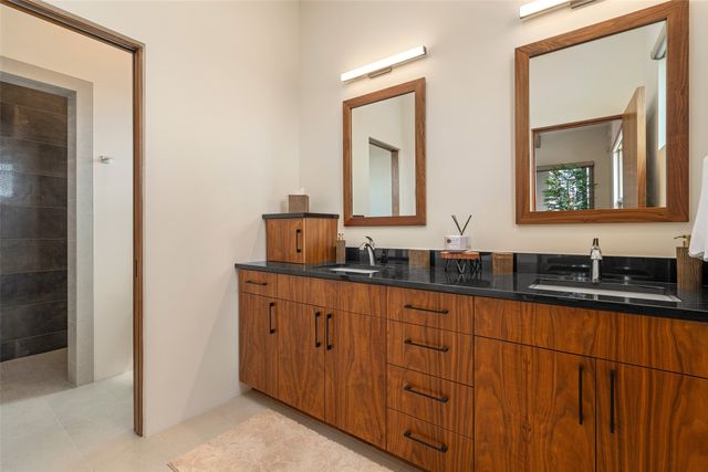 4 Penasco Circle, Santa Fe, NM 87506