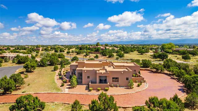 4 Penasco Circle, Santa Fe, NM 87506