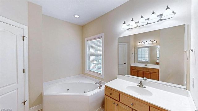 4026 Banoak Street, High Point, NC 27265