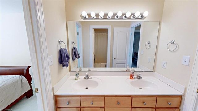 4026 Banoak Street, High Point, NC 27265