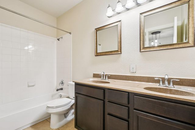 634 Irvin DR, San Marcos, TX 78666