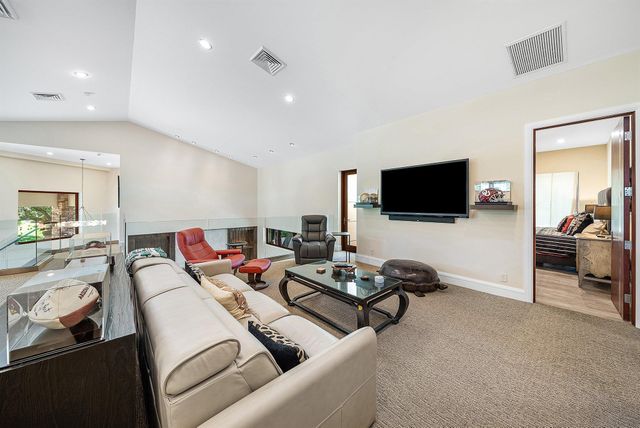 18163 SE Ridgeview Drive, Jupiter, FL 33469