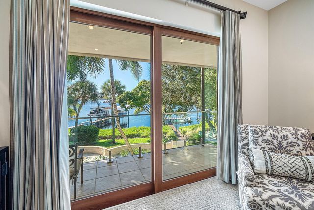 18163 SE Ridgeview Drive, Jupiter, FL 33469