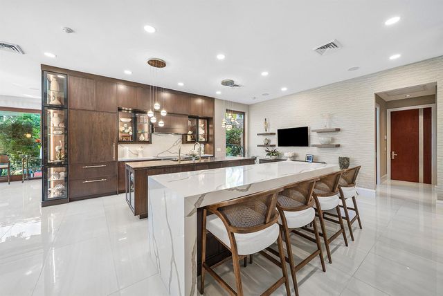 18163 SE Ridgeview Drive, Jupiter, FL 33469