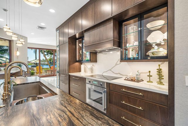 18163 SE Ridgeview Drive, Jupiter, FL 33469