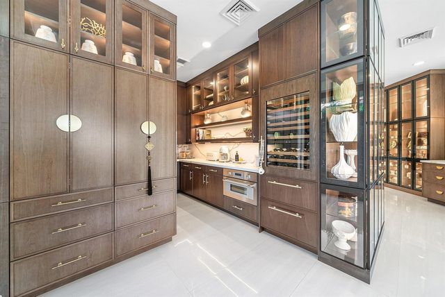 18163 SE Ridgeview Drive, Jupiter, FL 33469