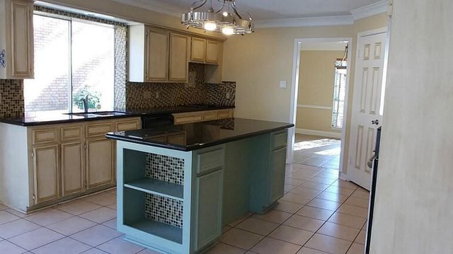 2105 Meadow Parkway N N, League City, TX 77573