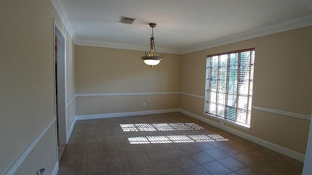 2105 Meadow Parkway N N, League City, TX 77573